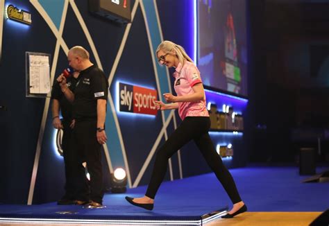 Fallon Sherrock wins again to progress to last 32 of World Darts ...