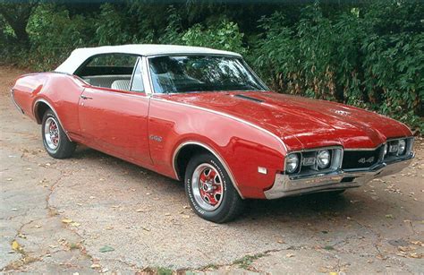 1968 OLDSMOBILE 442 CONVERTIBLE