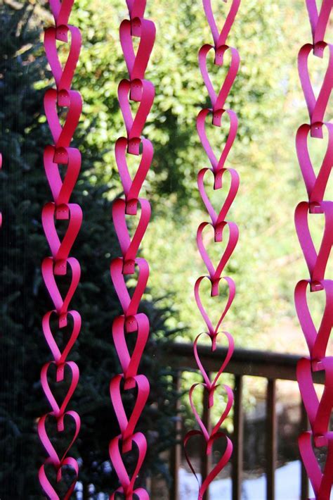 DIY: valentine paper heart chain | Valentine's Day | Pinterest