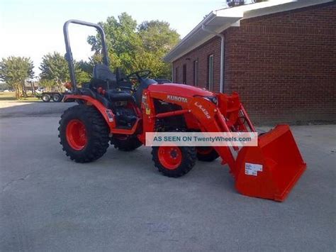 Barely 2016 Kubota B2601 4x4 Compact Tractor With Loader