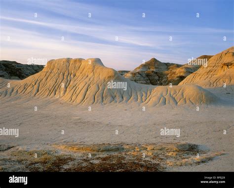 Red Deer River badlands, Dinosaur Provincial Park, Alberta, Canada ...