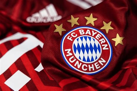 1,255 Bayern Munich Logo Royalty-Free Images, Stock Photos & Pictures ...