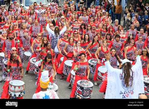 Batala Mundo Brazilian Band steel drummers, Notting Hill Carnival ...