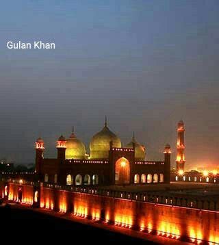 Beautiful night view of the Badshahi Mosque Lahore Punjab Pakistan ...