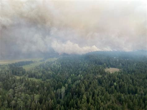 Fast-growing fire near Kamloops, B.C., prompts evacuation alerts and ...