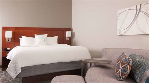 Upscale Hotel in Downtown Charleston - Luxurious Hotels in Charleston, SC