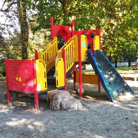 Sunnyside Park Playground - Vancouver Playgrounds