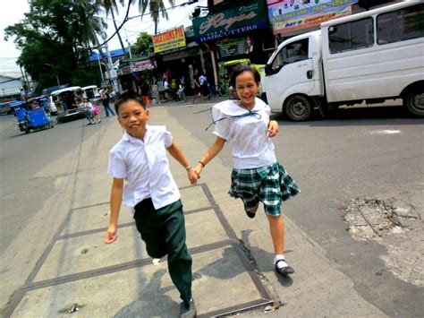 8 Fashion Critiques of Girl School Uniforms In The Philippines - 8List.ph