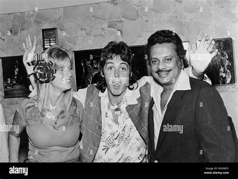 Linda mccartney wings Black and White Stock Photos & Images - Alamy