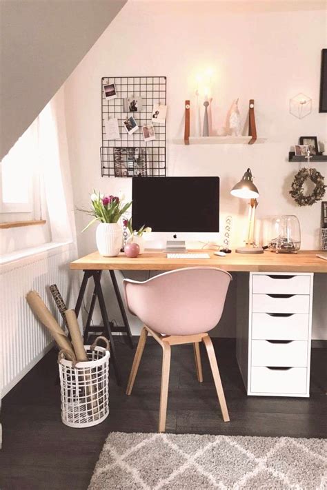 Bureau de rangement réglable brun expresso Room Essentials | Office desk decor, Desk decor, Decor