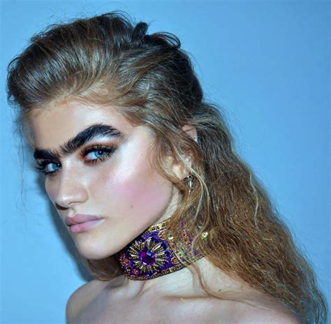 Meet The Stunning Model With A Bushy Unibrow Who Challenges Beauty Stereotypes - Elite Readers