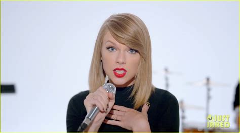 Taylor Swift: 'Shake It Off' Music Video - WATCH NOW!: Photo 3178791 ...