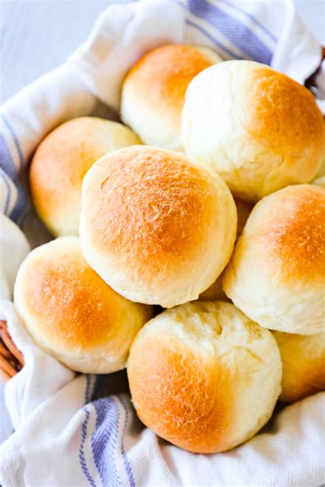 Bread Machine Dinner Rolls - THIS IS NOT DIET FOOD