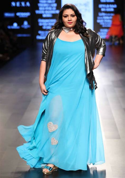 Dhai Kilo Prem Actress Anjali Anand Walks the Ramp for Wendell Rodricks’ Plus Size Show at Lakme ...