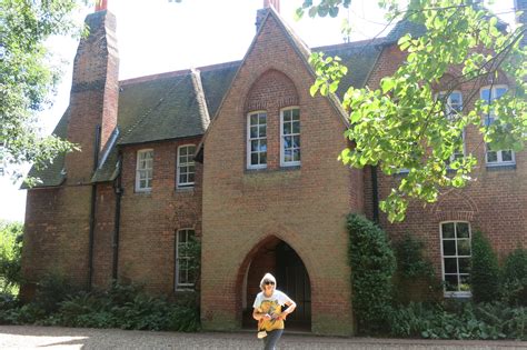 William Morris's 'Red House' at Bexleyheath in England — Mary Brown Designs