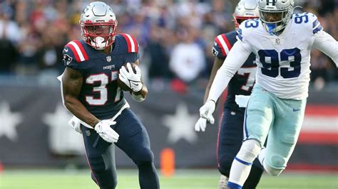 Where Patriots’ Damien Harris ranks among NFL rushing title favorites ...