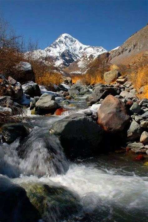 Kazbegi. Georgia. | Georgie, Voyage