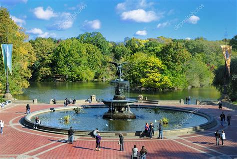 Central Park Fountain — Stock Photo © sepavone #4429790