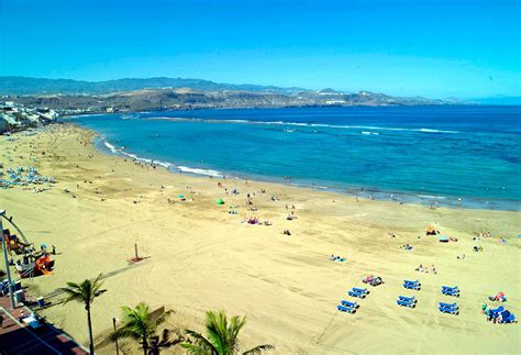 Las Palmas de Gran Canaria evalúa el estado ambiental de la playa de Las Canteras | Inout Viajes