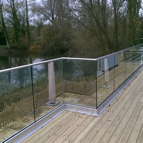 Balcony Aluminum U Channel Glass Balustrade - Aluminum Railing and ...