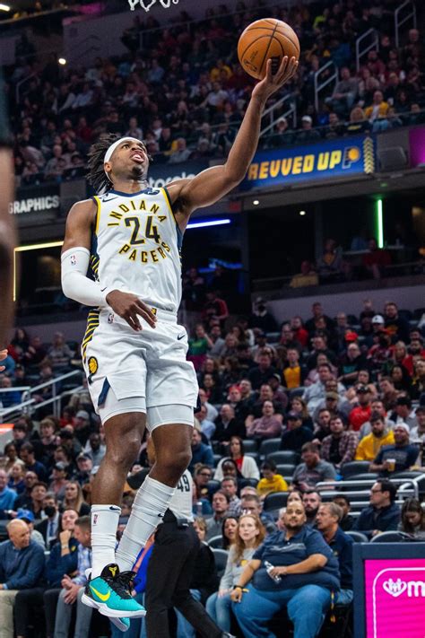 Buddy Hield breaks Pacers' 3-point record