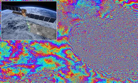 Nepal earthquake satellite images reveal how area around Kathmandu has lifted up | Daily Mail Online