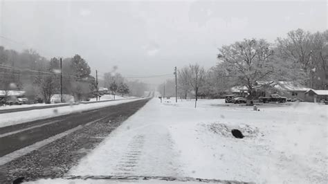 Snow falling in Alabama - Social Media Gallery