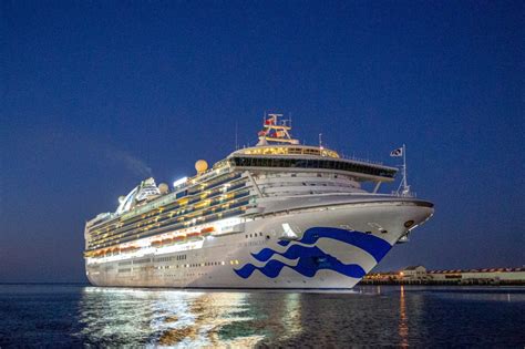 Cruise ships resume cruises from the port of LA for the first time since the pandemic - Press ...