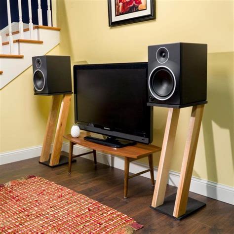 11 DIY Speaker Stand Ideas for A Perfect Sound Experience