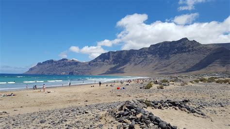 Famara Beach Lanzarote – Auszeit Lanzarote – Holidays on Lanzarote