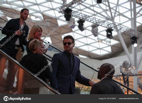 American Actor Jeremy Renner Arrives Premiere Movie Avengers Age Ultron ...