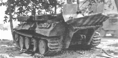 An abandoned bergepanther note the unusual camouflage – Artofit