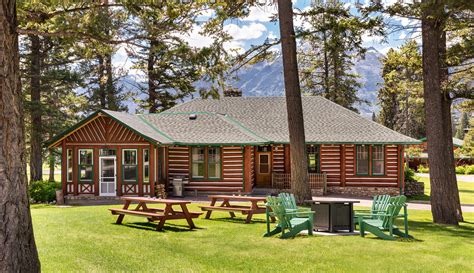 Signature Cabins - Discover Jasper Park Lodge - This Is Canada