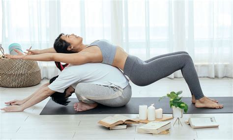 15 Fun 2 Person Yoga Poses To Do With Friends | OfferingTree