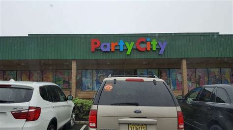 Party City, Brentwood Plaza Shopping Center, 1625 NJ-23, Wayne, NJ 07470, USA