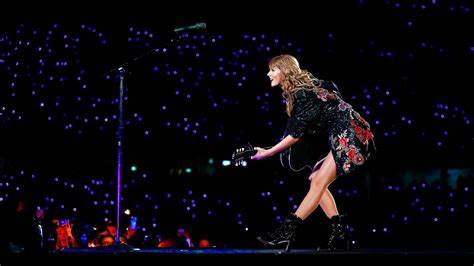 Taylor Swift Says Was "Terrified" to Go on Her Reputation Tour After ...