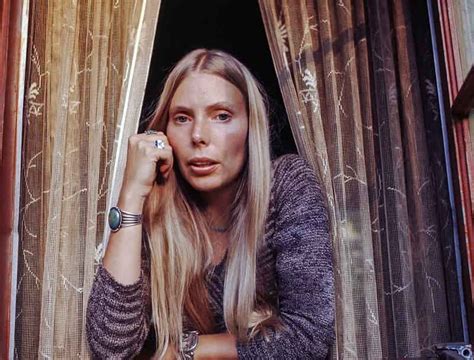 Joni Mitchell Biography, Age, Wiki, Height, Weight, Boyfriend, Family & More