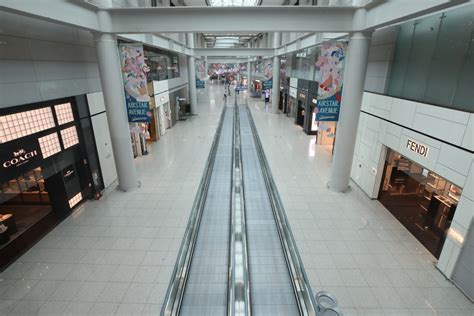 Duty-free shops mull retreat from Incheon airport as int’l passengers dip 98% in Q2