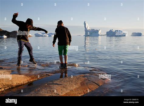 Greenlander people hi-res stock photography and images - Alamy