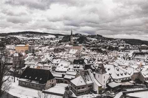 Premium Photo | Cesky krumlov winter day