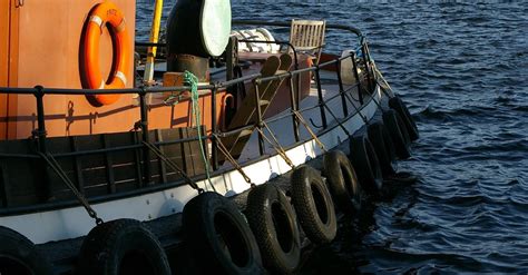 Tips for Using Boat Fenders