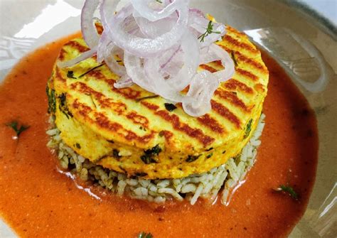 Paneer Steak on spinach rice with makhani gravy Recipe by Swati - Cookpad