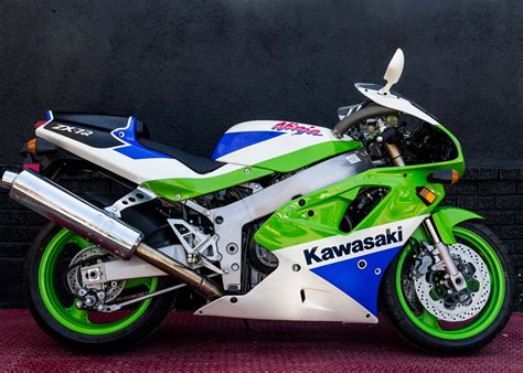 1992 Kawasaki Ninja ZX-7R With 1 Mile – Iconic Motorbike Auctions