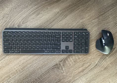 Logitech MX Keys MX Master 3 – Spece.IT