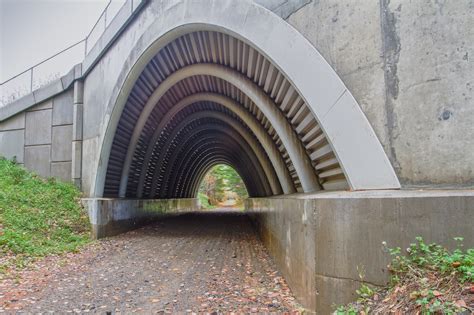 Composite Arch Bridges - Advanced Structures & Composites Center - University of Maine