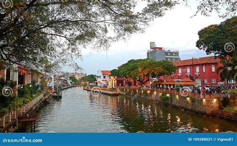 Malacca River Cruise editorial photo. Image of tour - 109288031