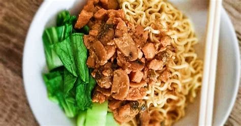 Resep Mie Ayam Jamur oleh Dhe Nik - Cookpad