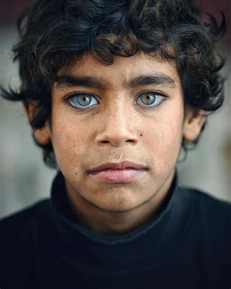 Photographer Captures the Sparkle of Children's Eyes in Istanbul