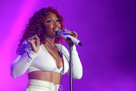 SZA Releases Ctrl (Deluxe) Album | POPSUGAR Entertainment UK