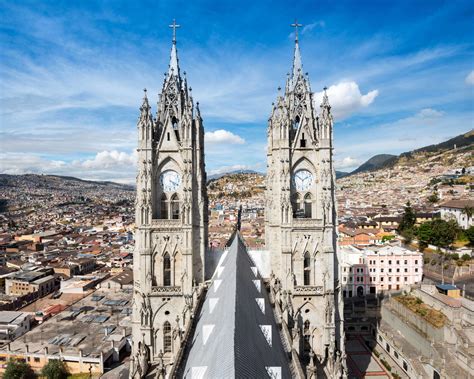 Quito, Ecuador - GO LIVE IT